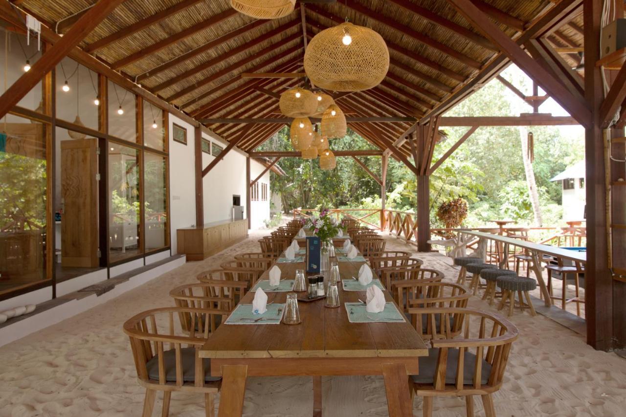Metita Beach & Dive Resort Daruba Ngoại thất bức ảnh