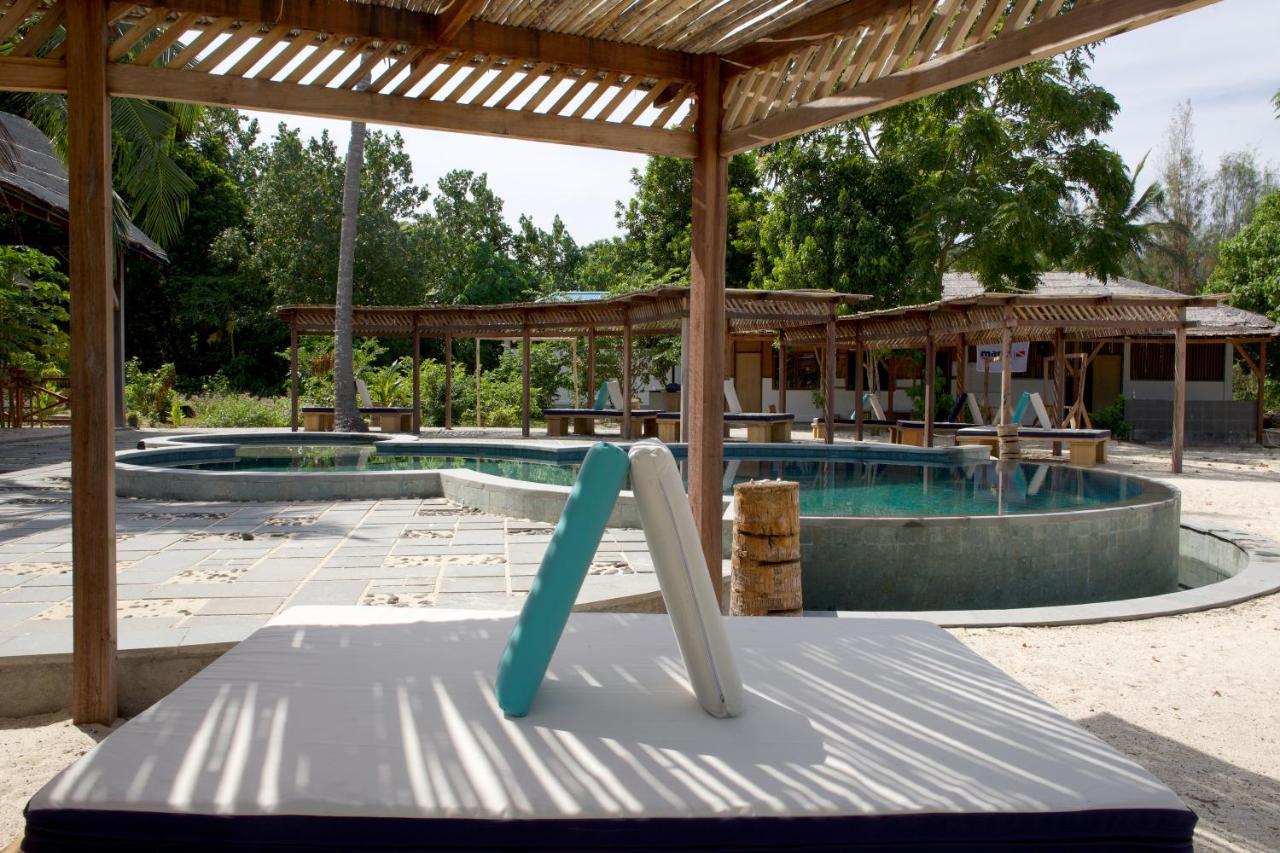 Metita Beach & Dive Resort Daruba Ngoại thất bức ảnh